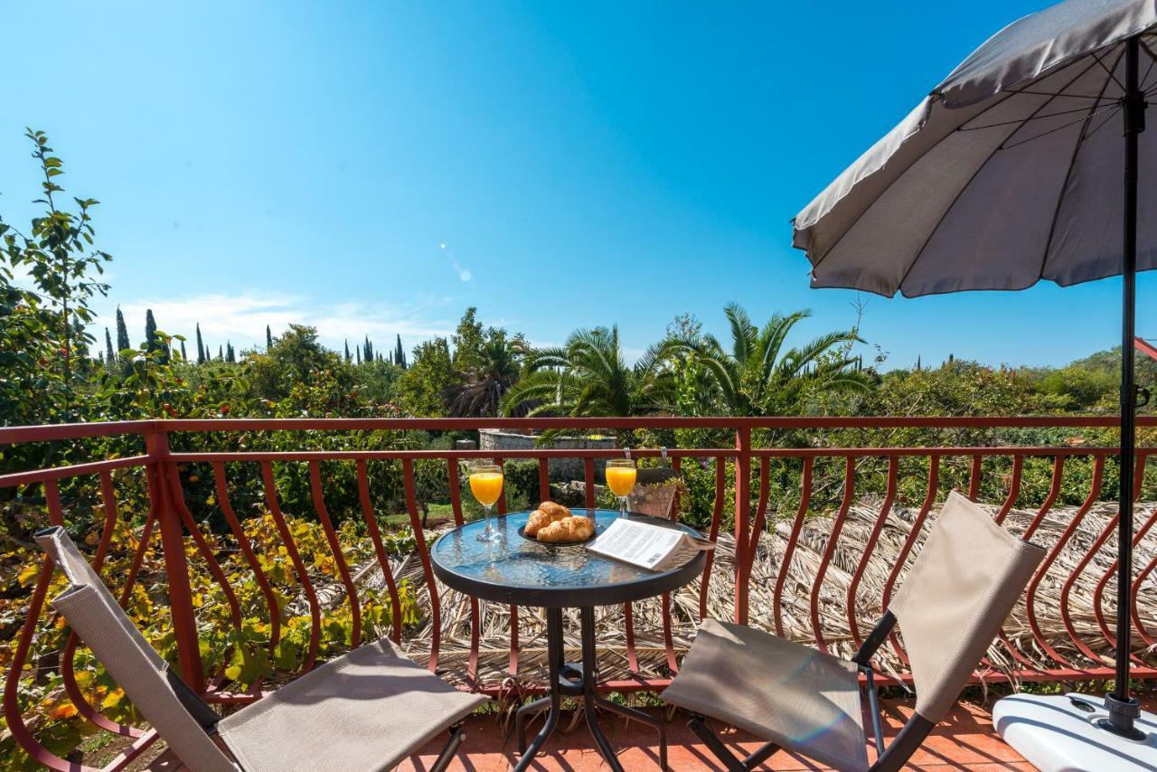 Apartment A&T Countryside Чилипи Экстерьер фото